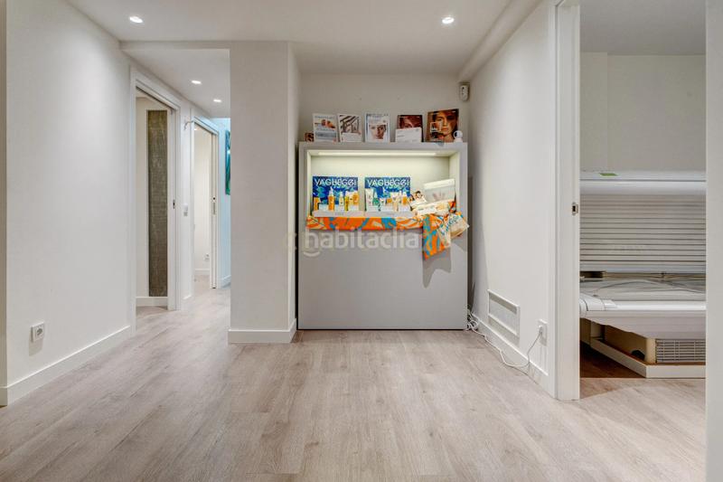 Foto c3bf8b37-dbdf-4a16-8268-af7cc9db3415. Local comercial a juan arana galerias 10 a Centro - Mendibil - Santiago Irun