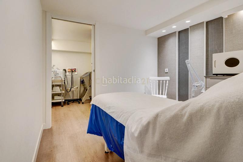 Foto d78e8f90-8924-415f-9374-6a8c5741a1c4. Local comercial a juan arana galerias 10 a Centro - Mendibil - Santiago Irun