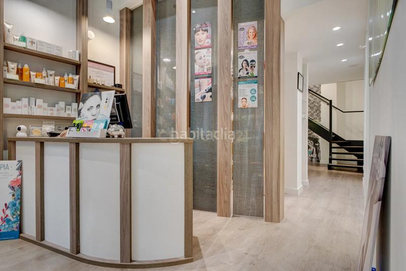 Foto f087f221-c41a-41dc-9458-8dc4436ad397. Local comercial a juan arana galerias 10 a Centro - Mendibil - Santiago Irun