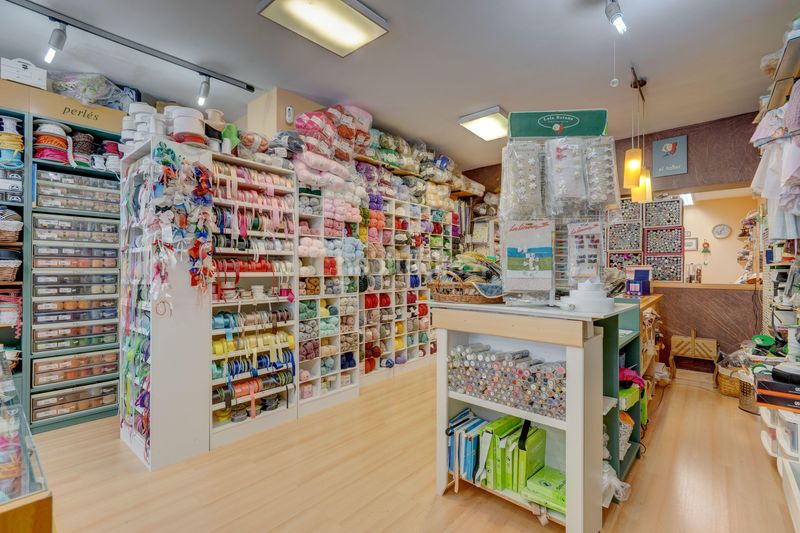 Foto a9d3a851-a410-4836-a47d-9400df0560ab. Locale commerciale in serapio mugica kalea in Centro - Mendibil - Santiago Irun