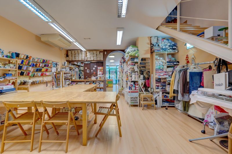 Foto bba76968-6926-4f6d-929e-4b79df508396. Locale commerciale in serapio mugica kalea in Centro - Mendibil - Santiago Irun