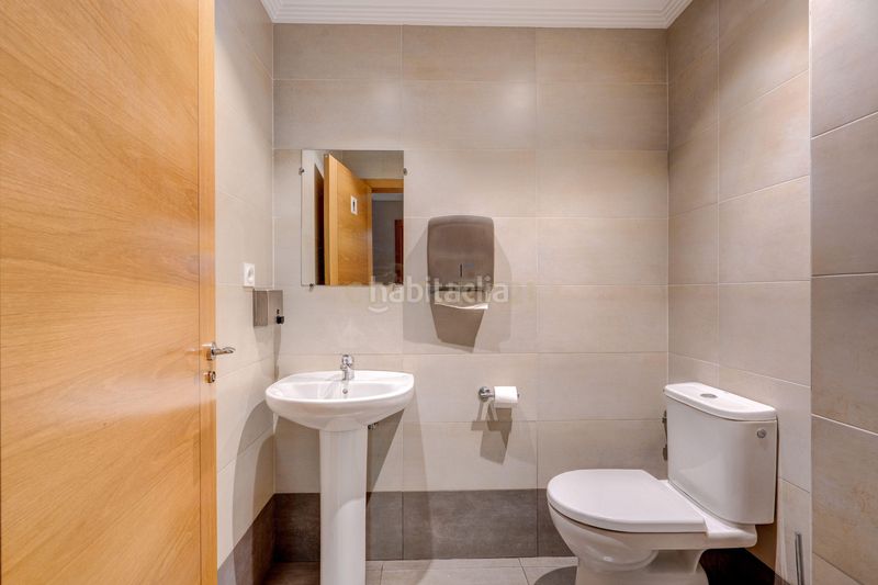 Foto e86b0bd0-7fbe-4e1f-9316-2b7b3ed21a5e. Locale commerciale in marinel kalea in Pinar - Anaka - Belaskoenea Irun