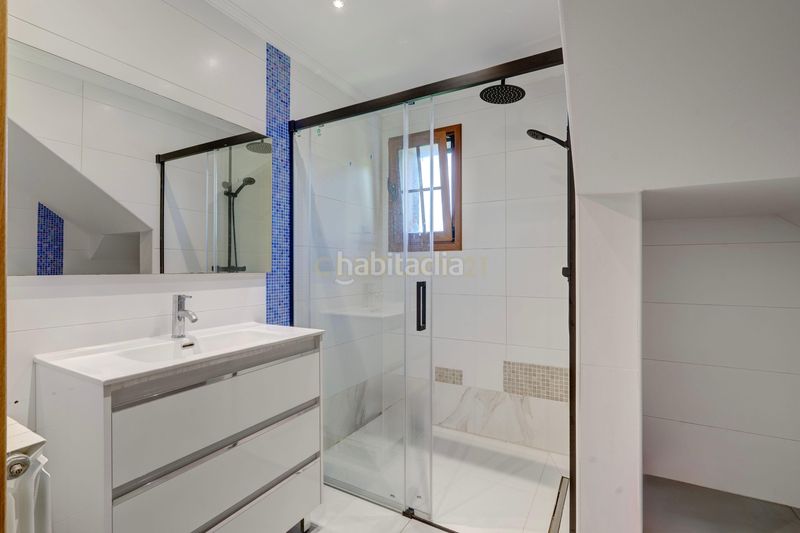 Foto fbbe997a-8895-4a5d-b77c-7f6a5d514f0b. Casa a barrio olaberria a Lapice - Larreaundi - Olaberria - Meaka Irun