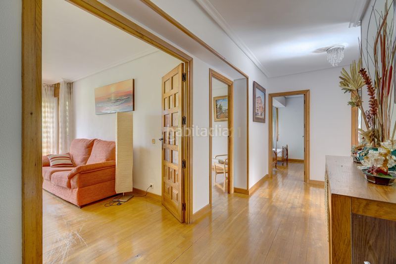 Foto 8d4432c1-ef5c-403b-9c77-a9a8d4349075. Pis a Oiz