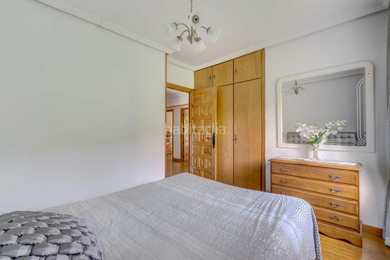 Foto c12409f7-2632-4418-92a7-a01516a9f29e. Pis a Oiz