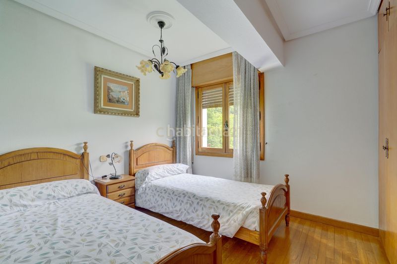 Foto f1f9afe6-00c3-4f5b-afc0-1c69e88fa35a. Pis a Oiz