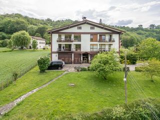 Pis  Calle única, 5, oitz, spain 5. Descubre esta encantadora vivienda en oitz, a escasos minutos de