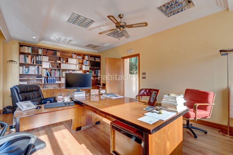 Foto 4b53b483-c3c1-48d8-881c-6a367b3b590f. Office space in auzolan kalea in Pinar - Anaka - Belaskoenea Irun
