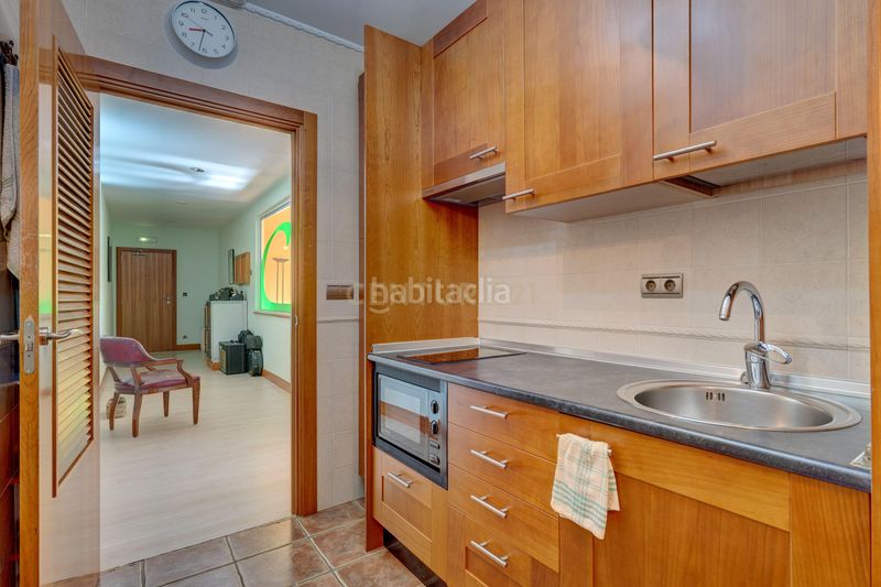 Foto 6d942ae2-b174-40b2-98b3-61ad435a41fd. Office space in auzolan kalea in Pinar - Anaka - Belaskoenea Irun