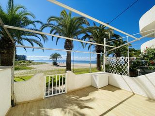 Apartament  Urbanizacion gondolas-ed.lido-pl j. Bajo con encanto
