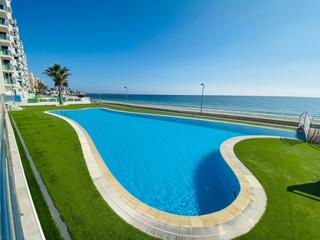 Appartement in Veneziola. Apartamento en primera línea del mediterráneo