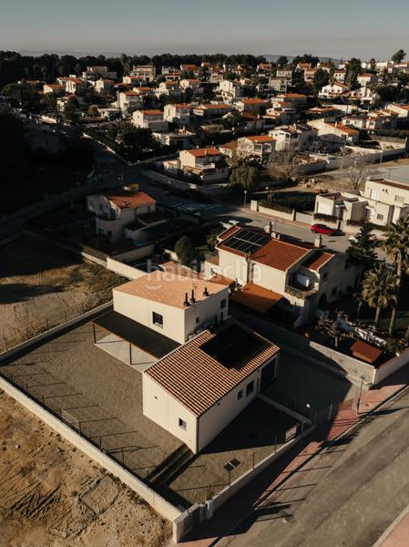 Foto 7ec1d45b-72c3-46a9-b4f0-4968472c2c30. Casa 252m<sup>2</sup> amb calefacció aparcament a Catllar (El)