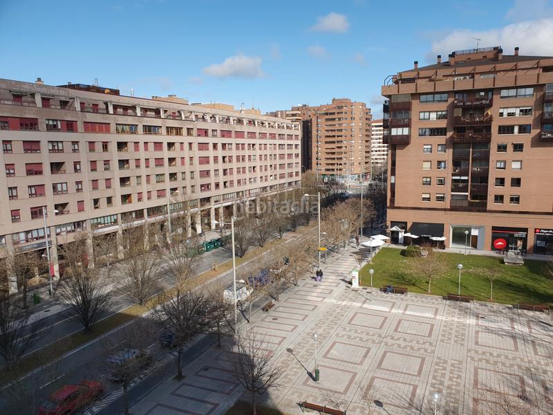 Foto c8ff8cbd-a556-4a2a-b35a-d3142b7a700e. Pis amb calefacció aparcament a Mendebaldea - Ermitagaña Pamplona / Iruña