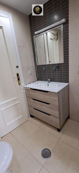 Foto b07ae8ff-3518-47c3-a729-9f152cfb8593. Pis amb aparcament piscina a Hospital Jaén