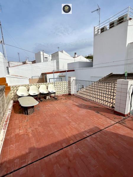 Foto 2e8468ca-40f2-4935-b0a8-41364f12b50e. Casa amb calefacció aparcament a Santa Isabel Jaén