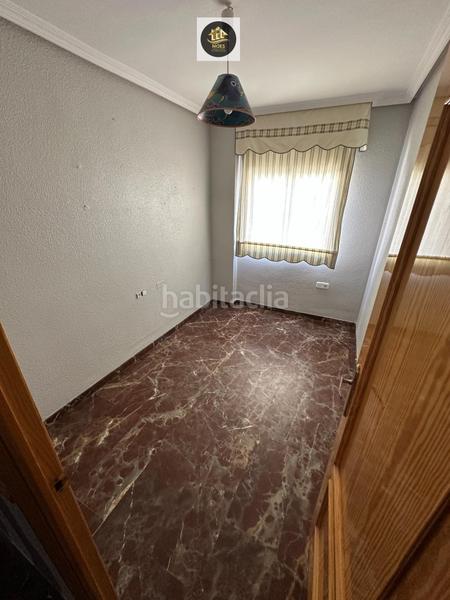 Foto 1a5ca20b-d6f3-4dff-8c53-e9cb54d4d913. Piso  en Martos