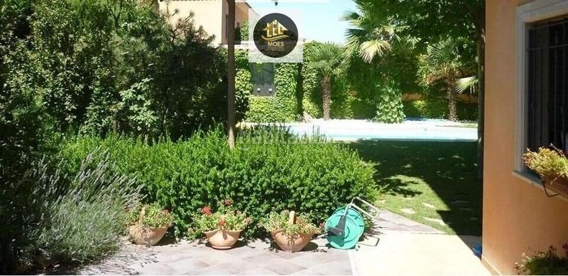 Foto b85d96e6-43c1-4679-9add-2926bfb3143b. Chalet  en la yedra en Baeza