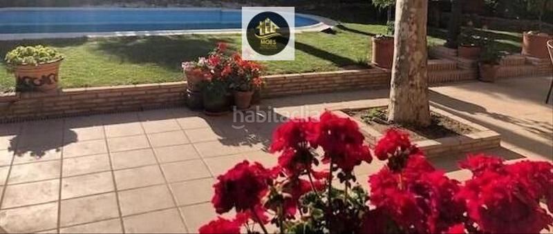Foto c0d25643-7b52-4d12-aa3b-4194e59255d3. Chalet  en la yedra en Baeza