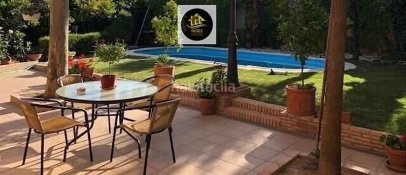 Foto c21f650b-e3e8-49a1-b8d0-6cf23652fce3. Chalet  en la yedra en Baeza