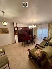 Appartement à San Bartolomé - Millán de Priego. Piso en el centro