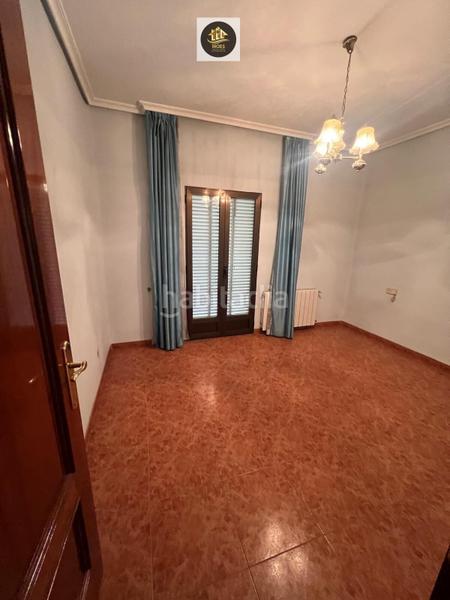 Foto fe5b23d5-a5e7-482c-a8eb-71cd4620d66c. Haus mit heizung in Peñamefecit - Avda Barcelona Jaén