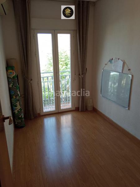 Foto a651db3f-79dd-47fd-a768-de8545e59da5. Piso  en santa isabel en Hospital Jaén