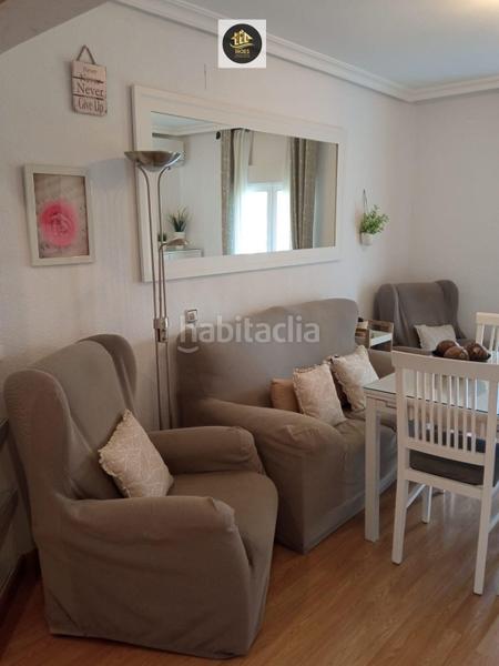 Foto f5a367d7-658d-4ca7-8ccb-24b2d405b88e. Piso  en santa isabel en Hospital Jaén