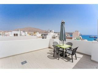 Edifici a C/ juan xxiii 27. Hostal  edificio nuevo en el centro de los cristianos