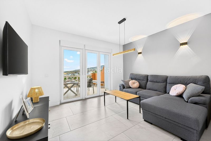 Foto bd85f8c3-7c62-4c45-84fd-9e3a1517fe21. Apartament a calle países bajos a San Eugenio Alto Adeje