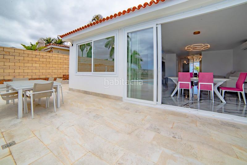 Foto 4c926f8a-7c89-4912-86a9-fc5d63ac93db. Chalet exclusiva villa en la mejor zona de el duque, calle roque nublo en Adeje
