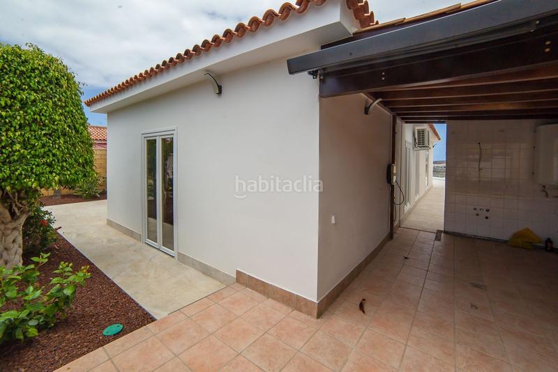 Foto 83bb1a4b-d556-4fc8-a383-9980d5d42f7a. Chalet exclusiva villa en la mejor zona de el duque, calle roque nublo en Adeje