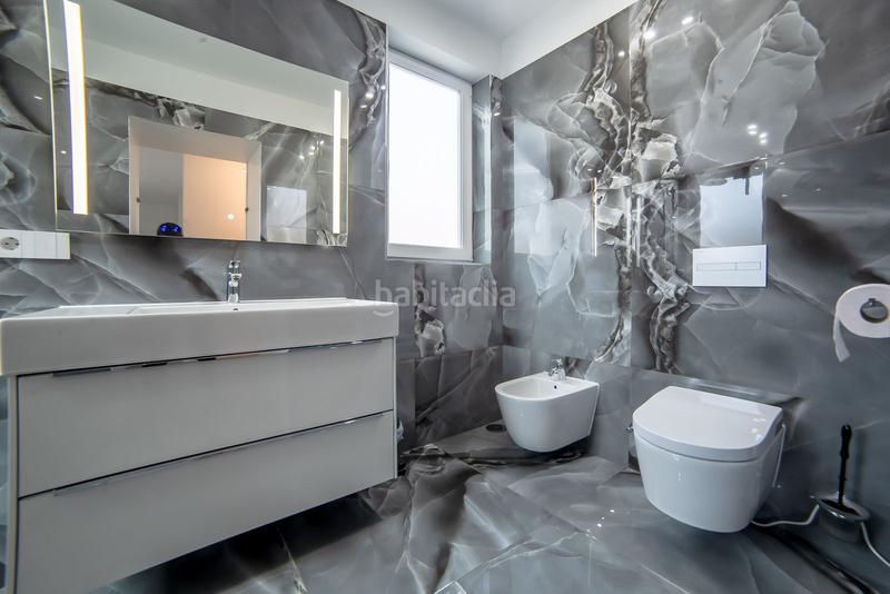 Foto a7b20253-8124-41ac-bddb-506ecae4ea60. Chalet exclusiva villa en la mejor zona de el duque, calle roque nublo en Adeje