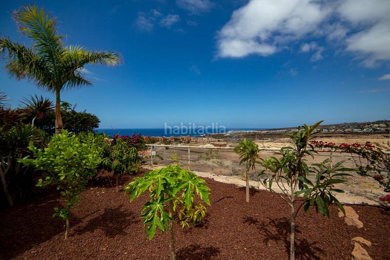 Foto b9d61a30-2005-4a07-9d49-b1696cea7eba. Chalet exclusiva villa en la mejor zona de el duque, calle roque nublo en Adeje