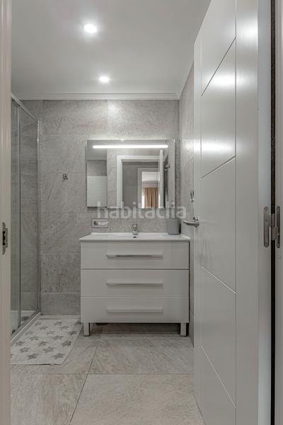 Foto 8a1c434f-11c8-4fb7-a7dc-82954082e33a. Apartamento en av. Adeje 300 en Callao Salvaje - Playa Paraíso Adeje