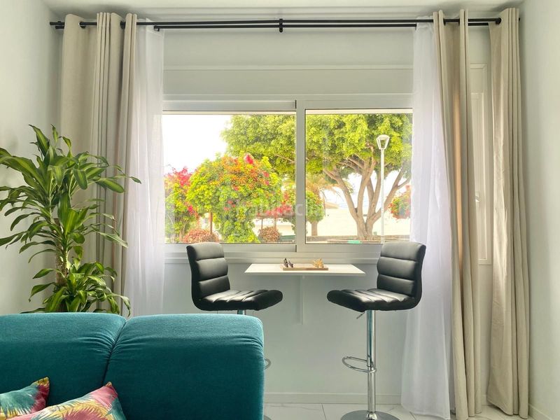 Foto 16c10e61-1c57-4e86-832c-397b0b13b8d8. Alquiler apartamento moderno apartamento en edificio libra en Adeje