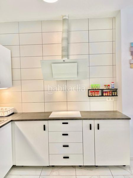 Foto 295b9b3b-cb47-47bf-b3eb-5d3c435e1a8e. Alquiler apartamento moderno apartamento en edificio libra en Adeje