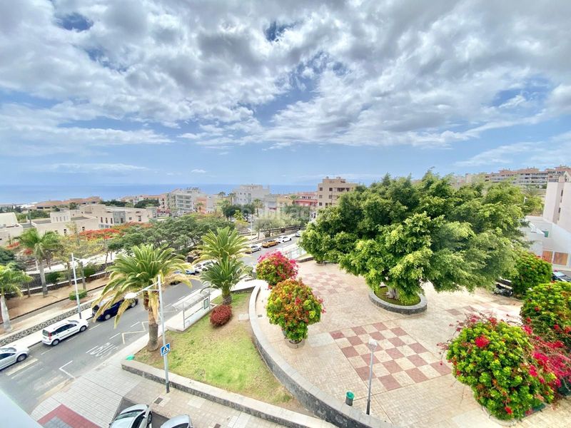 Foto add103f9-10cb-4b7b-b1f9-7f73f6d1b888. Alquiler apartamento moderno apartamento en edificio libra en Adeje