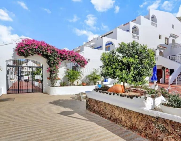 Foto b34bc6a9-4197-4346-8b36-04a20e168d29. Apartament amb piscina a Los Cristianos Arona