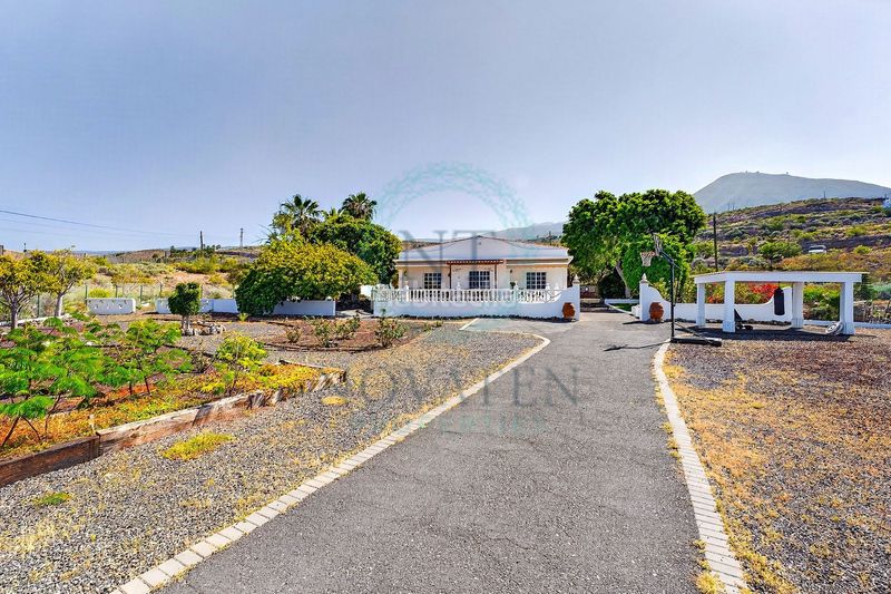 Foto 1a8d751a-a5f2-49f4-b394-19123d76d558. Casa a Playa de San Juan Guía de Isora