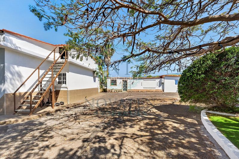 Foto 99e584cc-80ab-4133-b048-2e38f7ff125e. Casa a Playa de San Juan Guía de Isora