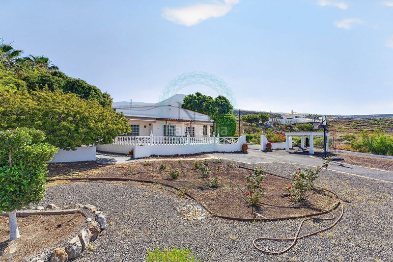 Foto c5c4d2d7-f6d9-4547-b1d6-4370c96c33a0. Casa a Playa de San Juan Guía de Isora