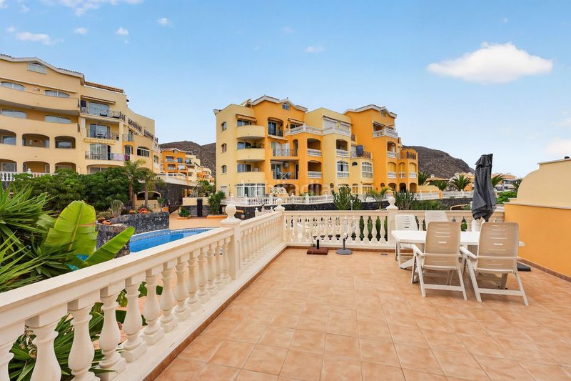 Foto 4837f8f3-e5d7-48a3-b472-b3e64e7db8b1. Apartament a Los Cristianos Arona