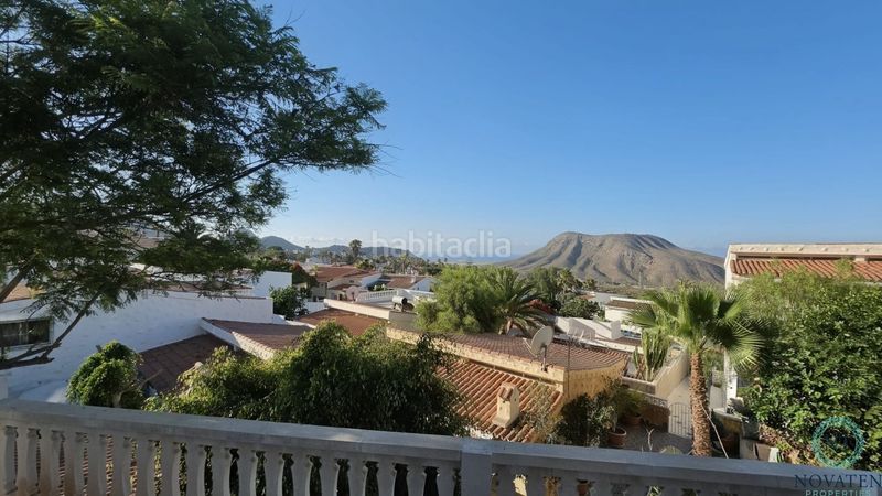 Foto 981ef3de-adf2-468e-8830-678949346d7b. Casa amb calefacció a Chayofa Arona