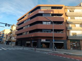 Local Comercial a Avinguda de la constituci 149. Local de obra nueva en avenida constitucion castelldefels
