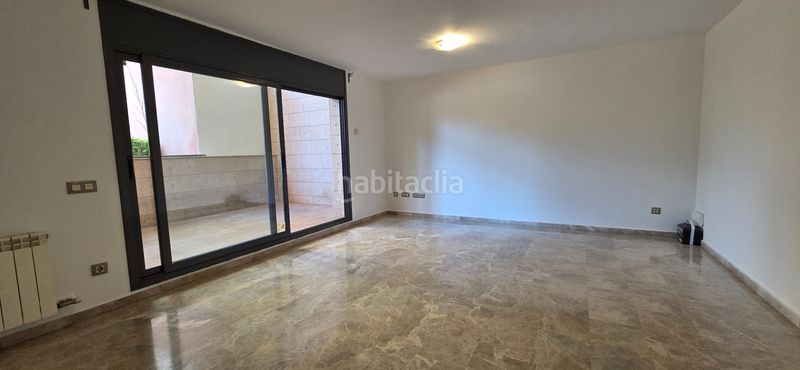 Foto 9fb821c4-cdac-47d6-8e02-37d78bd7ed48. Dúplex amb calefacció a La Bordeta Barcelona