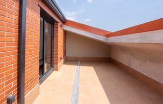 Rent Penthouse  Avinguda de la constitució 147. Piso de alquiler temporal en castelldefels