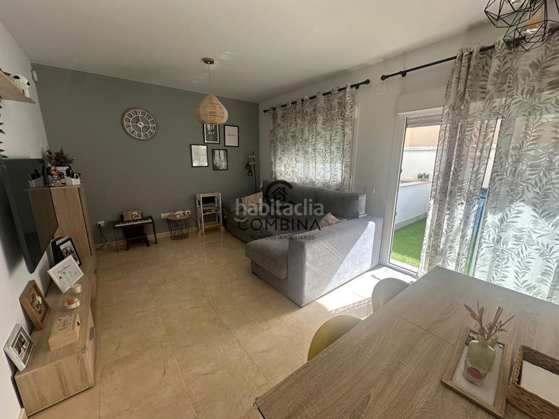 Foto 1fe02bd7-a902-4259-ab41-e04055361375. Casa adossada amb aparcament piscina a Centro - Barriada Mallorca Camas