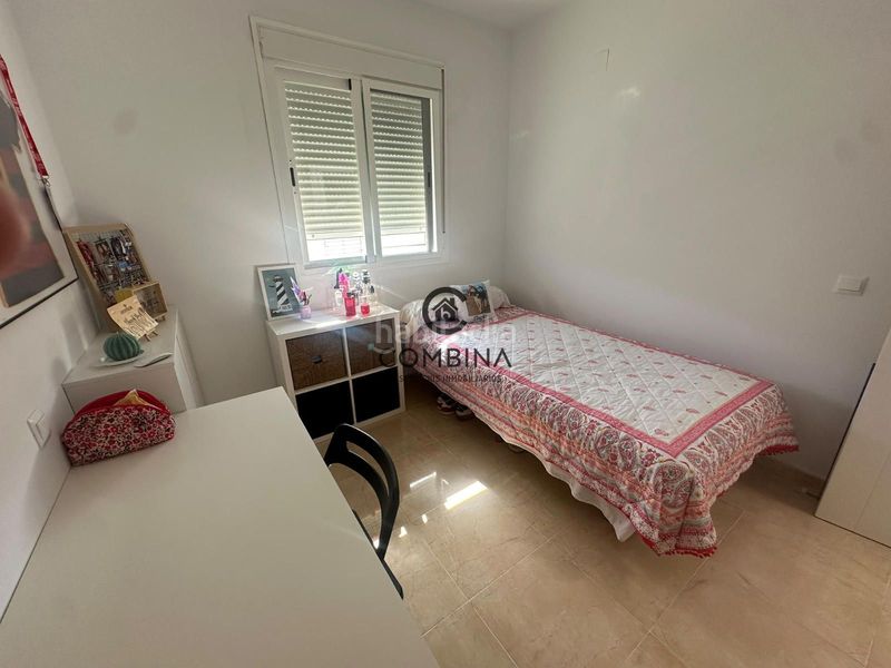 Foto a111b3c3-1cc3-44b7-84cb-8b57bd7ba013. Casa adossada amb aparcament piscina a Centro - Barriada Mallorca Camas