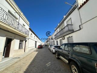 Casa  Nuestra señora de clarines. Casa en beas