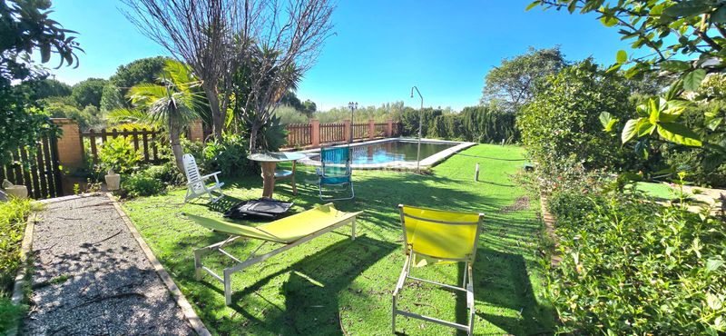Foto ad5d2884-40cc-4dad-8be4-2033ed1ee4a1. Xalet amb xemeneia aparcament piscina a El Rompido